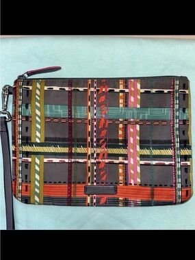 Vera Bradley City Plaid Midtown Gray Multi Nylon Wristlet Pouch